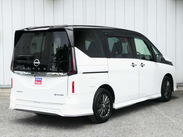 セレナ1.4 e-POWER AUTECH