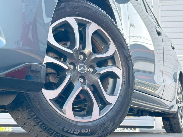 �y����16�C���`�A���~�z�C�[���z�O�ςɃ}�b�`���������A���~�z�C�[���𑕒����Ă���܂��B�e��ЊO�A���~�z�C�[����A�X�^�b�h���X�^�C�����戵�����Ă���܂��B���񂲑��k����������