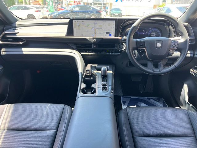 クラウンクロスオーバー2.5 G アドバンスト レザー パッケージ E-Four 4WD