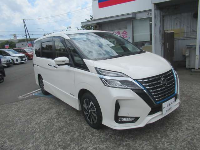 セレナ1.2 e-POWER ハイウェイスターV
