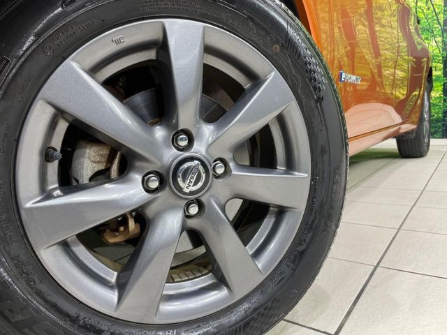 �y����15�C���`�A���~�z�C�[���z�O�ςɃ}�b�`���������A���~�z�C�[���𑕒����Ă���܂��B�e��ЊO�A���~�z�C�[����A�X�^�b�h���X�^�C�����戵�����Ă���܂��B���񂲑��k����������