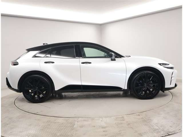 クラウンスポーツ2.5 Z E-Four 4WD