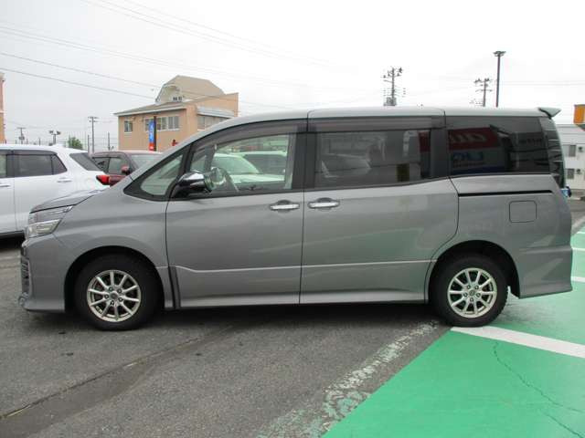 ヴォクシー2.0 ZS 煌 4WD