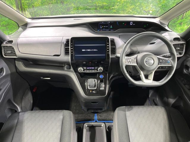 セレナ1.2 e-POWER ハイウェイスターV