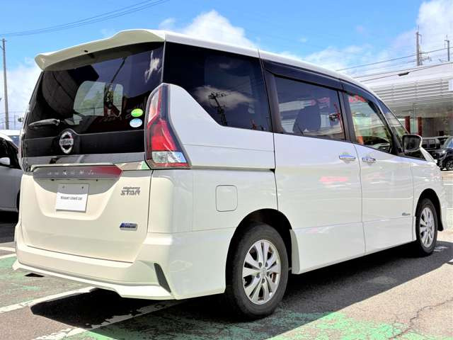 セレナ2.0 ハイウェイスター 4WD
