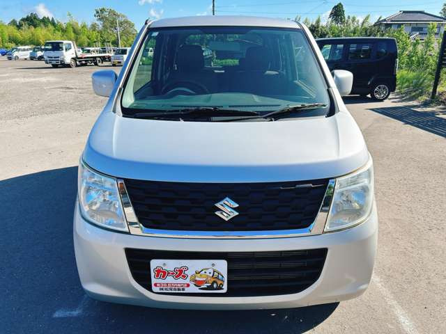 お客様のご予算帯に合わせたお車を常時100台以上取り揃えています!当社のスタッフがお客様のお車選びをしっかりサポートしご提案させていただきます!