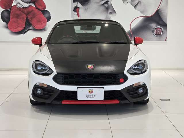アバルト124スパイダー1.4