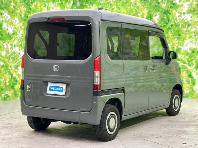 N-VANファン ターボ 4WD
