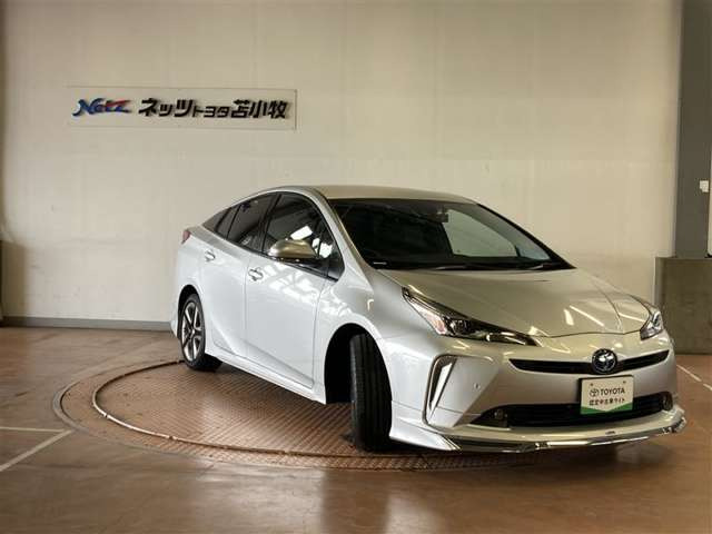 プリウス1.8 A ツーリングセレクション E-Four 4WD