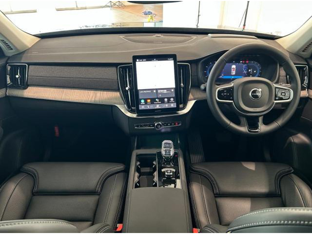XC90ウルトラ B5 AWD 4WD