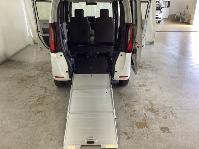N-BOXスロープ 4WD
