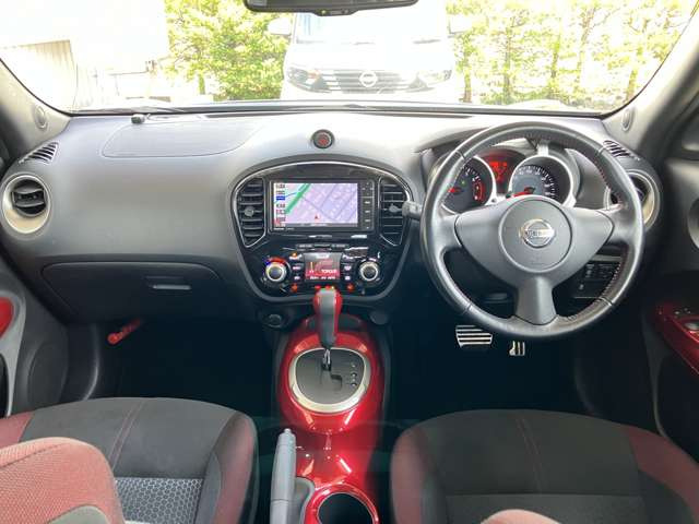 ジューク1.6 16GT FOUR パーソナライゼーション 4WD