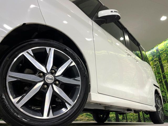 �y����15�C���`�A���~�z�C�[���z�O�ςɃ}�b�`���������A���~�z�C�[���𑕒����Ă���܂��B�e��ЊO�A���~�z�C�[����A�X�^�b�h���X�^�C�����戵�����Ă���܂��B���񂲑��k����������