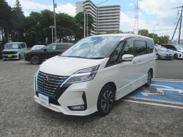 セレナ1.2 e-POWER ハイウェイスターV