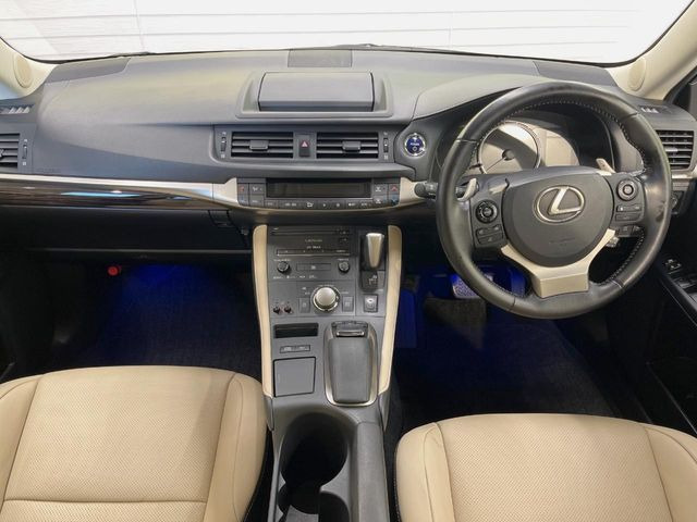 CT200h バージョン L