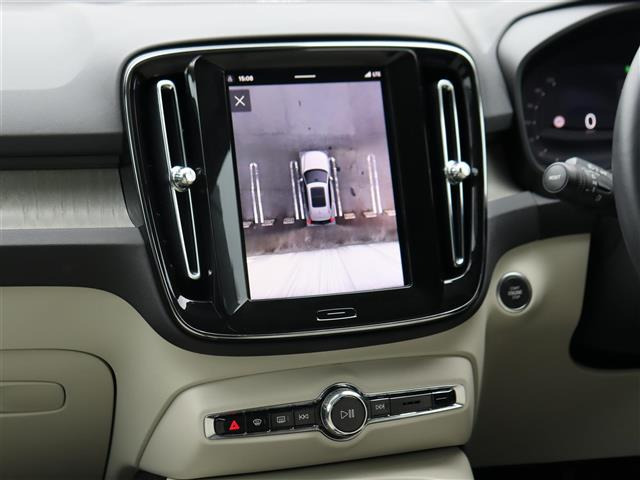 XC40ウルトラ B4 AWD 4WD