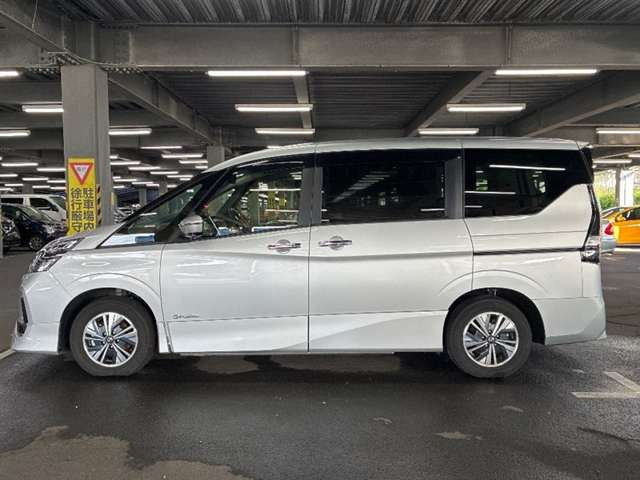 セレナ1.2 e-POWER ハイウェイスターV チェアキャブ スロープタイプ 車いす1名 サード仕様