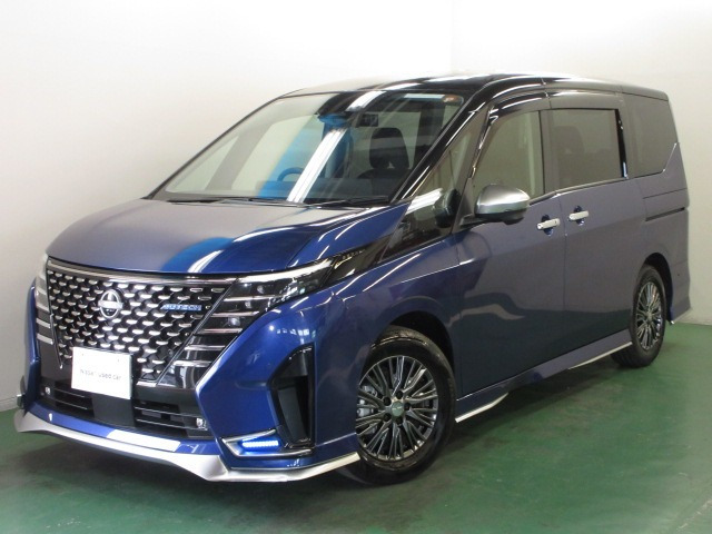 セレナ1.4 e-POWER AUTECH
