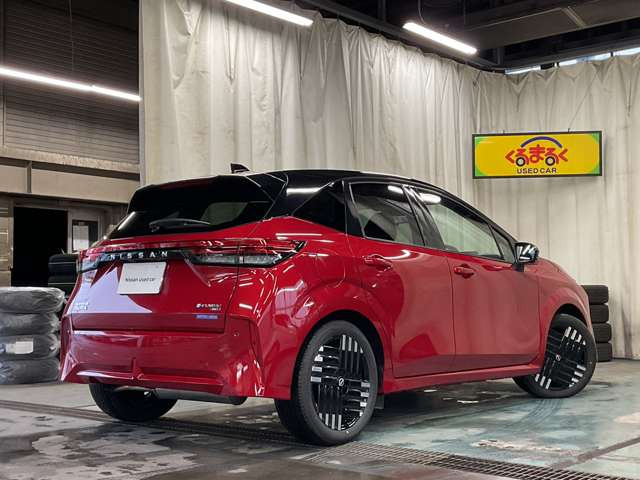 ノートオーラ1.2 G FOUR レザーエディション 4WD