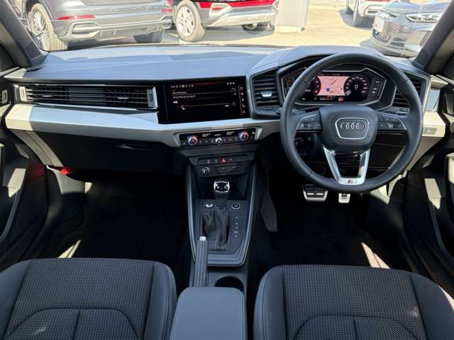A1スポーツバック25 TFSI Sライン