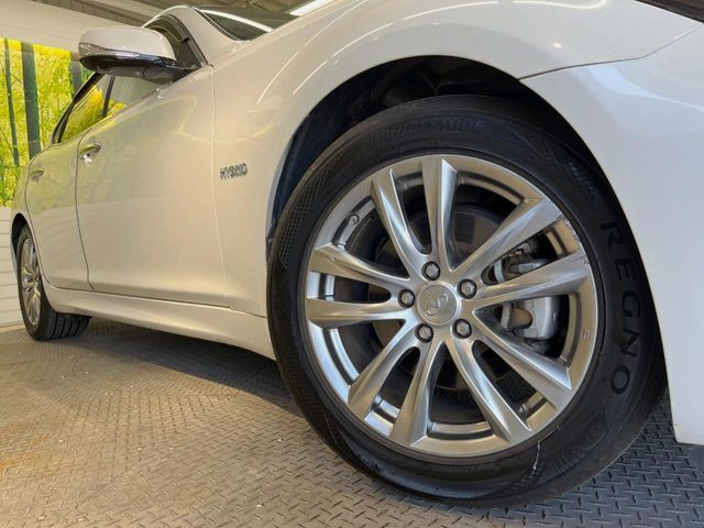 �y����18�C���`�A���~�z�C�[���z�O�ςɃ}�b�`���������A���~�z�C�[���𑕒����Ă���܂��B�e��ЊO�A���~�z�C�[����A�X�^�b�h���X�^�C�����戵�����Ă���܂��B���񂲑��k����������