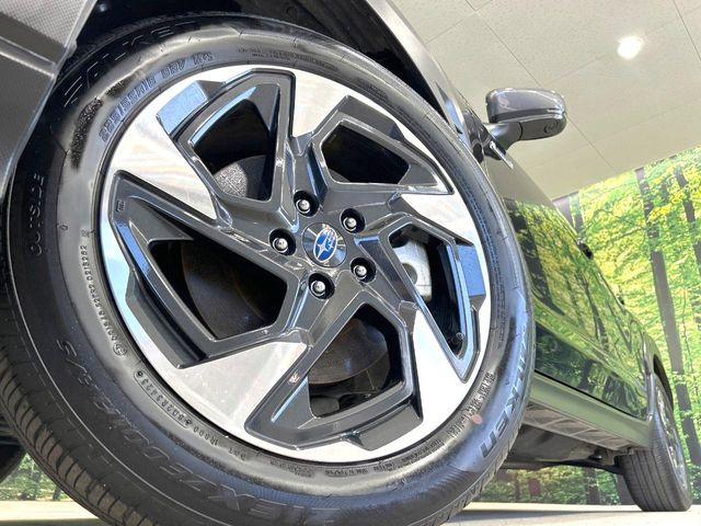�y����18�C���`�A���~�z�C�[���z�O�ςɃ}�b�`���������A���~�z�C�[���𑕒����Ă���܂��B�e��ЊO�A���~�z�C�[����A�X�^�b�h���X�^�C�����戵�����Ă���܂��B���񂲑��k����������