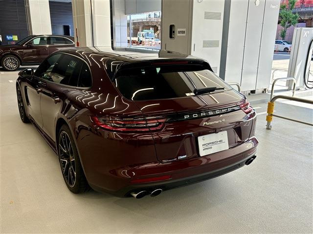 パナメーラ4 E ハイブリッド PDK 4WD