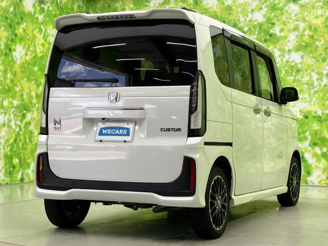 N-BOXカスタムターボ コーディネートスタイル モノトーン 4WD
