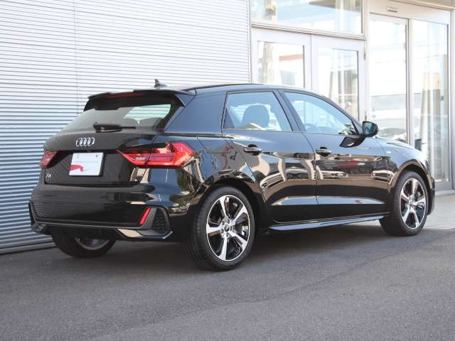A1スポーツバック25 TFSI Sライン