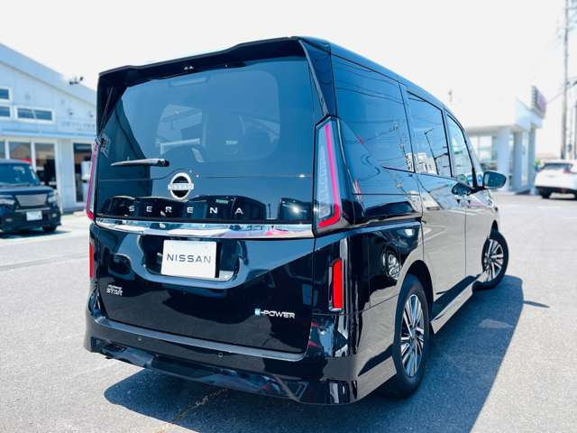セレナ1.4 e-POWER ハイウェイスターV