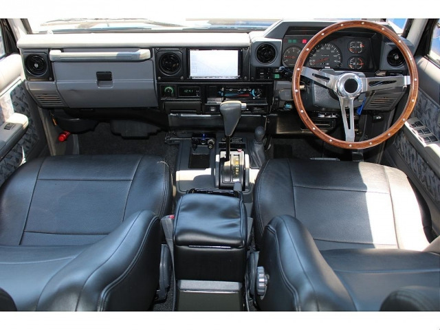 ランドクルーザー704.2 ZX ディーゼル 4WD