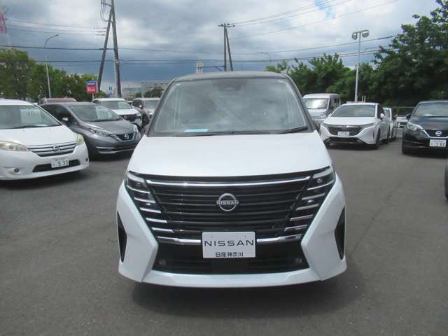セレナ1.4 e-POWER ハイウェイスターV