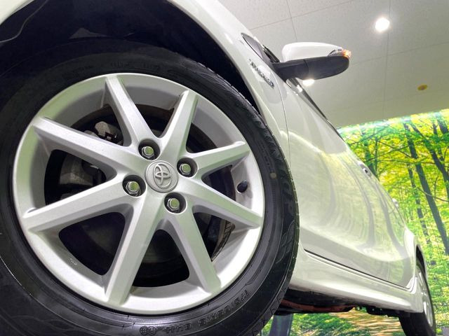 �y����15�C���`�A���~�z�C�[���z�O�ςɃ}�b�`���������A���~�z�C�[���𑕒����Ă���܂��B�e��ЊO�A���~�z�C�[����A�X�^�b�h���X�^�C�����戵�����Ă���܂��B���񂲑��k����������