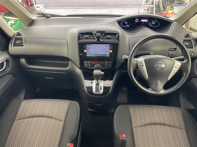 セレナ2.0 ハイウェイスター S-HYBRID