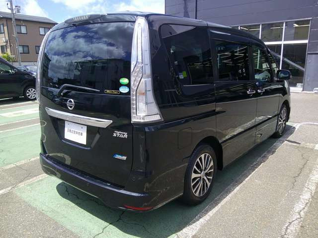 セレナ2.0 ハイウェイスター S-HYBRID アドバンスドセーフティパッケージ