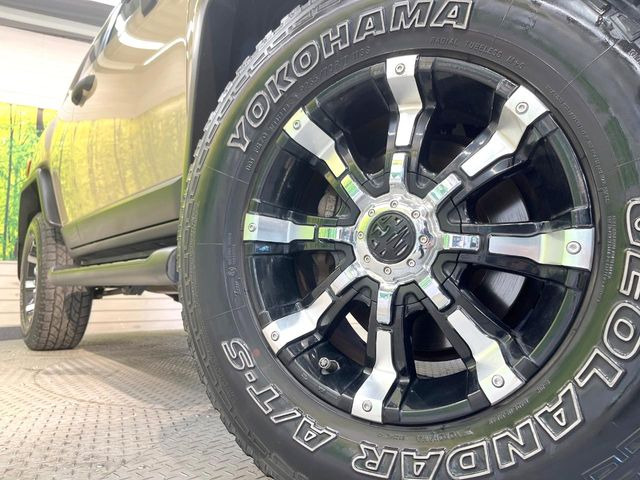 �y�A���~�z�C�[���z�O�ςɃ}�b�`�����A���~�z�C�[���𑕒����Ă���܂��B�e��A���~�z�C�[����A�X�^�b�h���X�^�C�����戵�����Ă���܂��B���񂲑��k����������