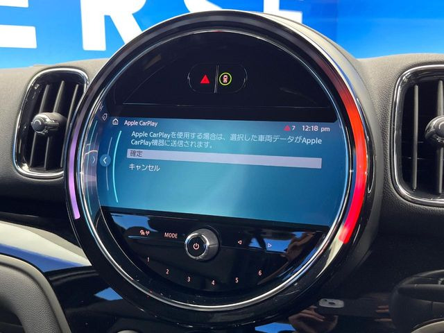 ��Apple Car Play:�X�}�z�Ƃ̗L���ڑ��ŁA�i�r�E�I�[�f�B�I�Đ��ȂǃX�}�z�̃A�v���@�\����ʂł��g����֗��@�\�ł�!