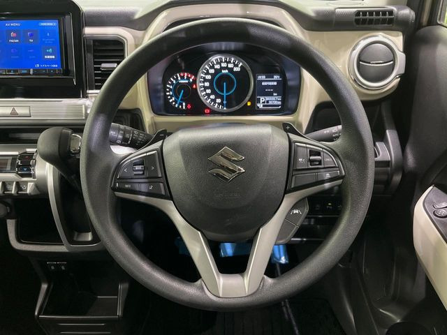 �y�X�e�A�����O�X�C�b�`�z�^�]���A�O������ڐ������炷���ƂȂ��A�I�[�f�B�I���̑��삪�\�ȕ֗��@�\!���S&���K�ȃh���C�u�����o���Ă���܂���