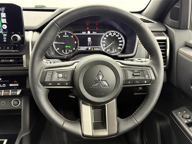 トライトン2.4 GSR ディーゼル 4WD