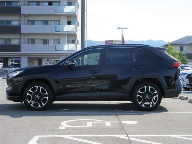 RAV42.0 アドベンチャー 4WD