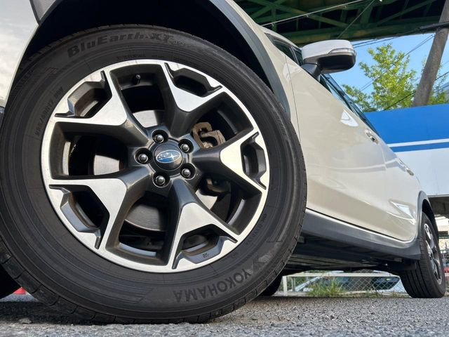 �y����17�C���`�A���~�z�C�[���z�O�ςɃ}�b�`���������A���~�z�C�[���𑕒����Ă���܂��B�e��ЊO�A���~�z�C�[����A�X�^�b�h���X�^�C�����戵�����Ă���܂��B���񂲑��k����������