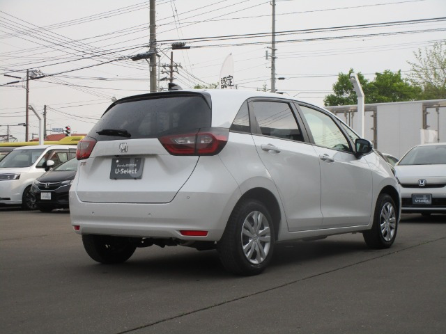 フィット1.5 ホーム 4WD