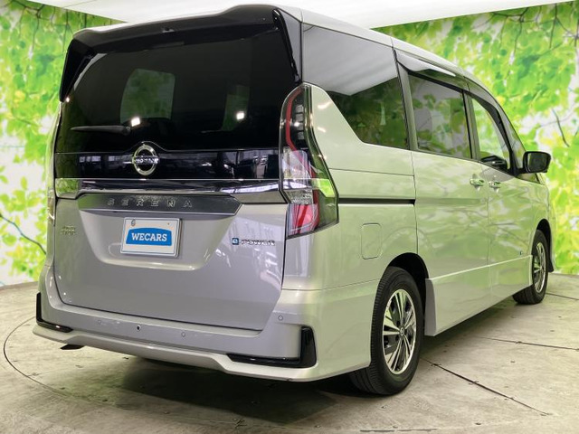 セレナ1.2 e-POWER ハイウェイスターV