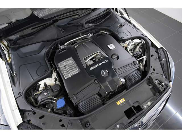 4.0L V�^8�C��DOHC�c�C���^�[�{�A612ps/91.8kgm
