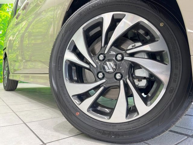 �y����15�C���`�A���~�z�C�[���z�O�ςɃ}�b�`���������A���~�z�C�[���𑕒����Ă���܂��B�e��ЊO�A���~�z�C�[����A�X�^�b�h���X�^�C�����戵�����Ă���܂��B���񂲑��k����������