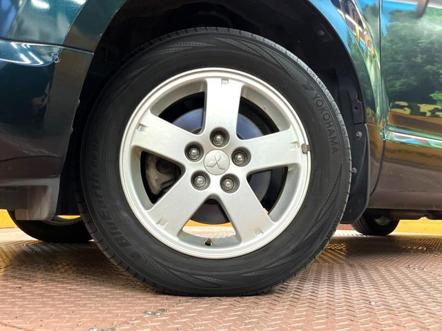 �y����16�C���`�A���~�z�C�[���z�O�ςɃ}�b�`���������A���~�z�C�[���𑕒����Ă���܂��B�e��ЊO�A���~�z�C�[����A�X�^�b�h���X�^�C�����戵�����Ă���܂��B���񂲑��k����������