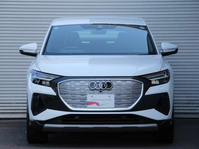 Q4スポーツバックe-tron40 アドバンスド