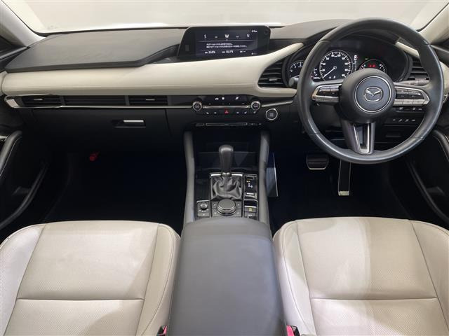 MAZDA3セダン2.0 20S Lパッケージ