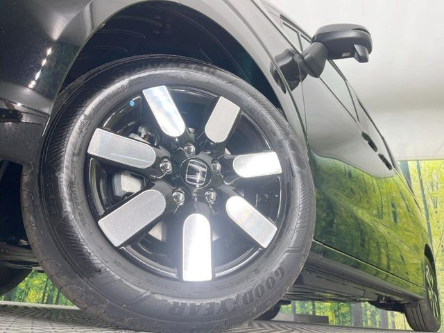 �y�����A���~�z�C�[���z�O�ςɃ}�b�`���������A���~�z�C�[���𑕒����Ă���܂��B�e��ЊO�A���~�z�C�[����A�X�^�b�h���X�^�C�����戵�����Ă���܂��B���񂲑��k����������