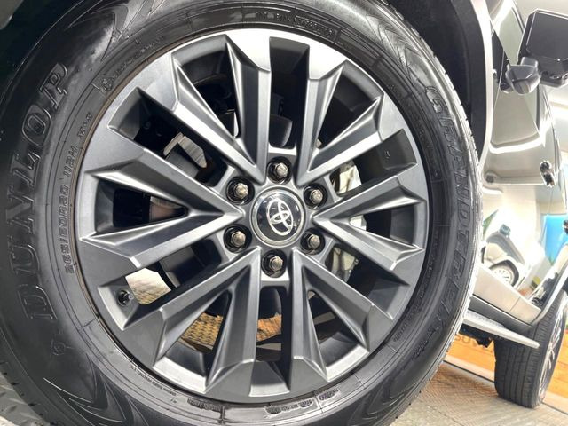 �y����20�C���`�A���~�z�C�[���z�O�ςɃ}�b�`���������A���~�z�C�[���𑕒����Ă���܂��B�e��ЊO�A���~�z�C�[����A�X�^�b�h���X�^�C�����戵�����Ă���܂��B���񂲑��k����������